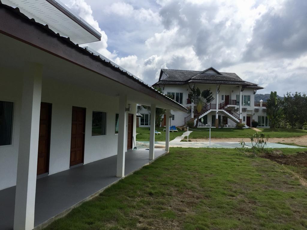 Nadivana Serviced Apartments Ao Nang Exterior photo